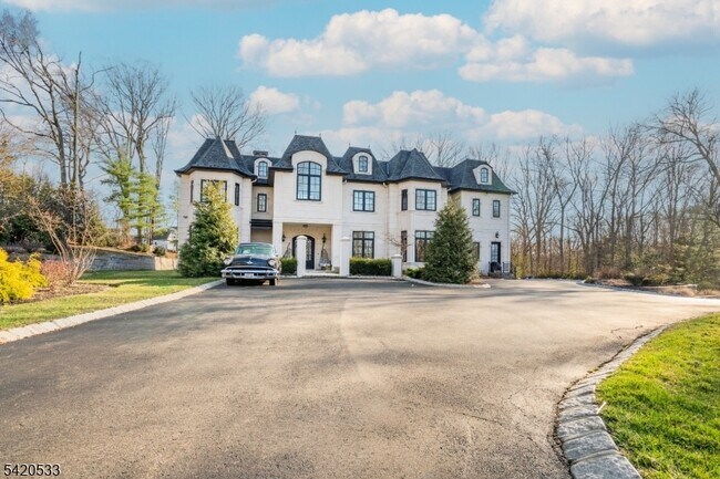 Photo - 6 Deer Trail Rd