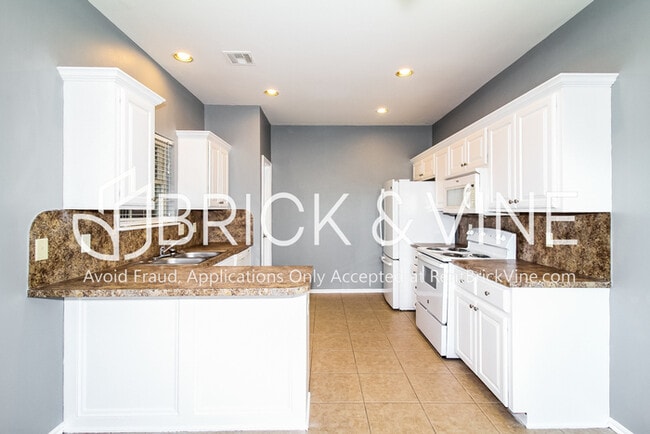Photo - 4213 Hunterfield Ave