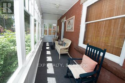 Photo - 56 John St Unité #2