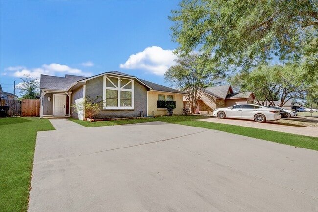 Building Photo - 17419 Ranch Country Rd