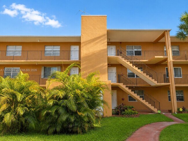 1230 W 54th St Unit 329A