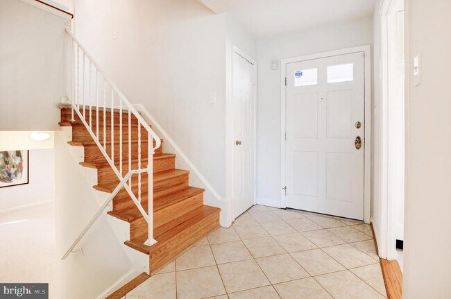 Photo - 8805 Honeybee Ln