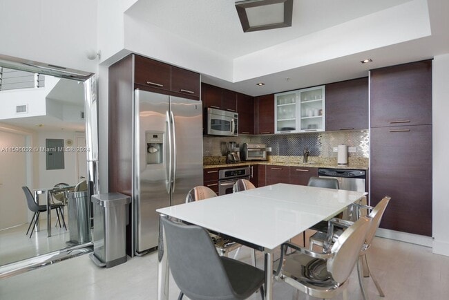 Photo - 41 SE 5th St Unidad 2009