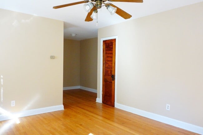 Photo - 8408 Greenwood Ave Unidad 4