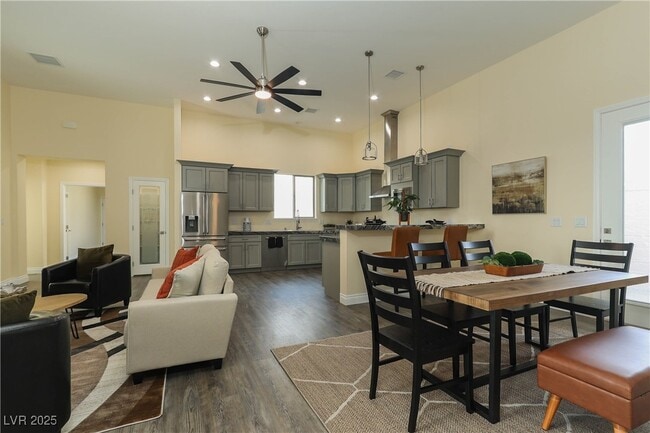 Photo - 1409 Denver St