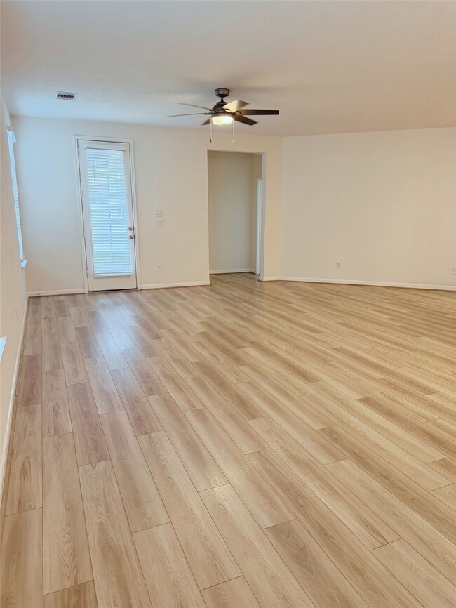 Photo - 2920 Grand Anse Dr