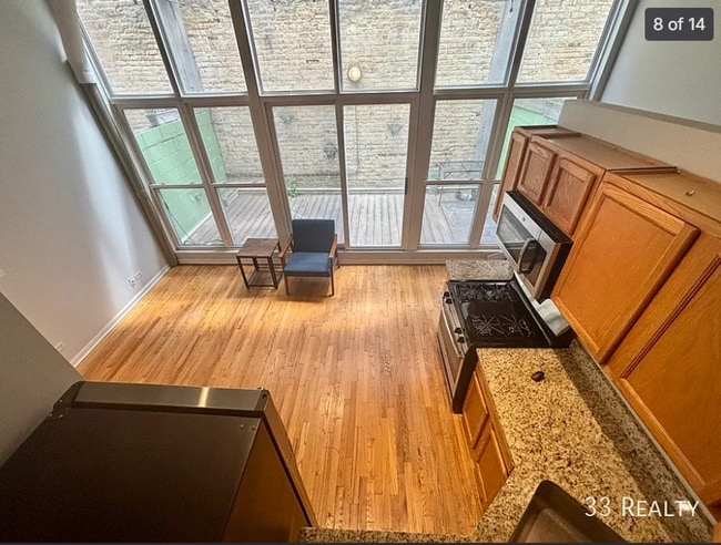 Building Photo - 1834 Ridge Ave Unit 121