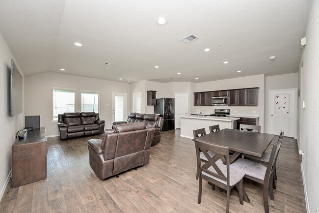 Photo - 20819 Medford Landing Ln