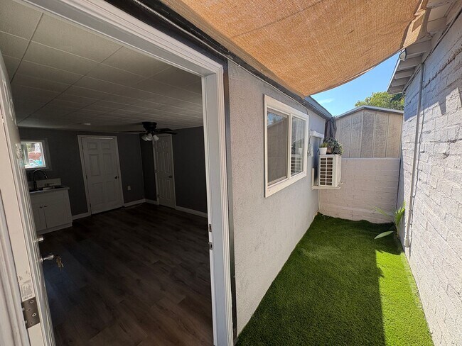 3438 N Mayfield Ave Unit A