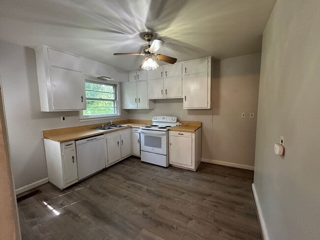 Photo - 1822 Abbott Ave