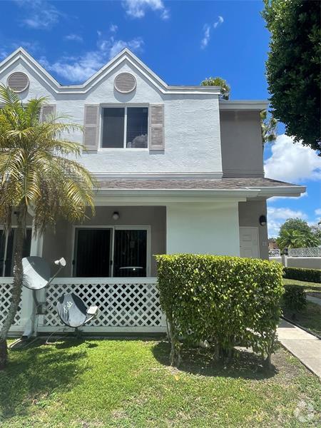 Building Photo - 17485 NW 67th Ct Unit H-21 Rental