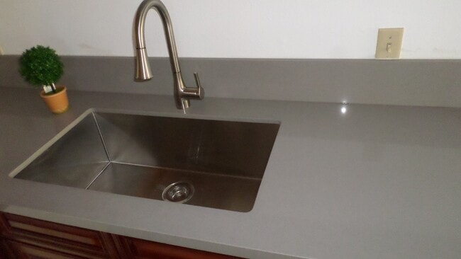 Photo - 5271 Huntington Dr N Unit 207