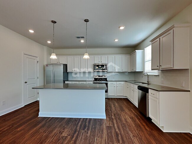 Photo - 123 Hazel Pk Dr