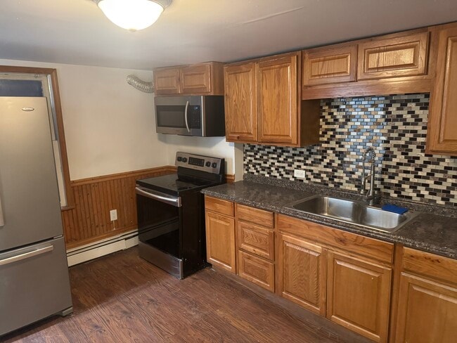 Building Photo - 710 Walnut St