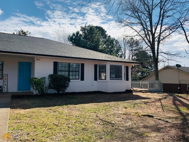 Photo - 802 Bedford Bay Trail