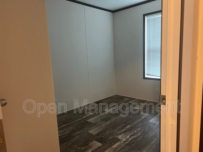 Photo - 825 1st Ave E