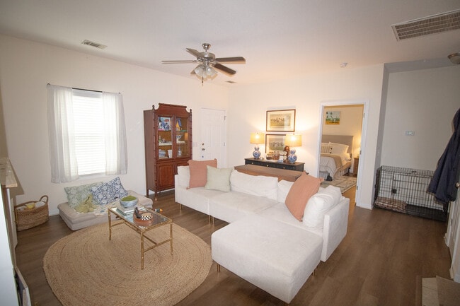 Photo - 315 Palm Avenue