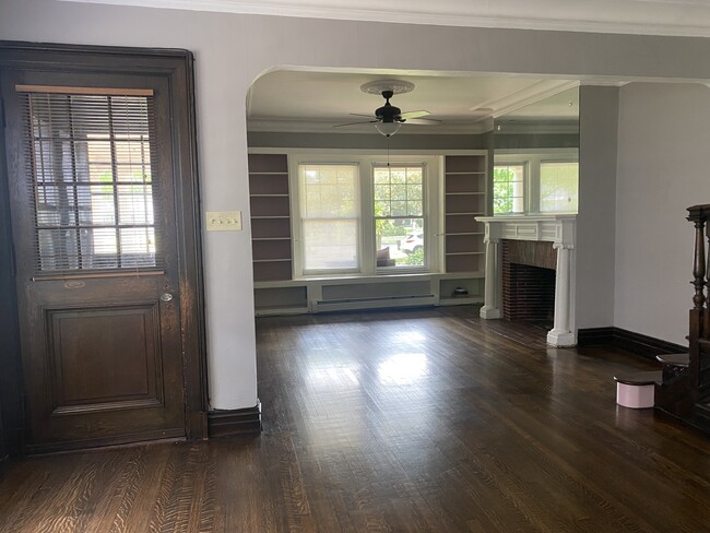 Photo - 104 Manning Blvd