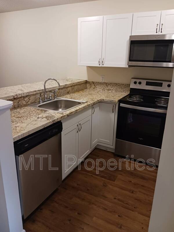 Building Photo - 1674 Eagles Pl