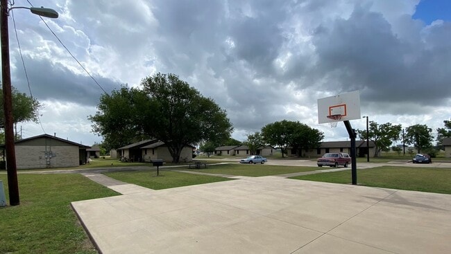 Photo - 1200 Meadow Park Ln