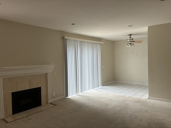 Building Photo - 3663 Oakwood Terrace Rental