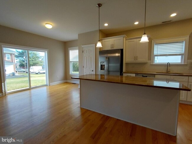 Photo - 912 Cemetery Rd