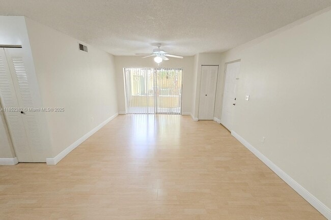 Building Photo - 9999 Summerbreeze Dr Unit 216 Rental