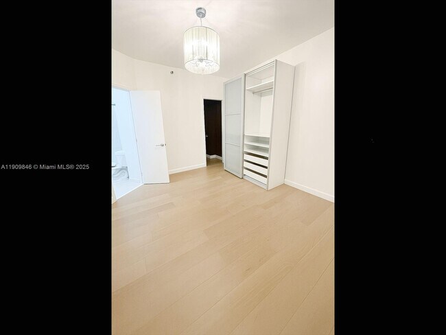 Photo - 1242 Drexel Ave Unidad 103