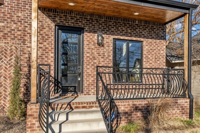 Photo - 2312 Buchanan St