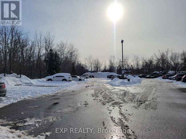 Photo - 95 Barrie Rd