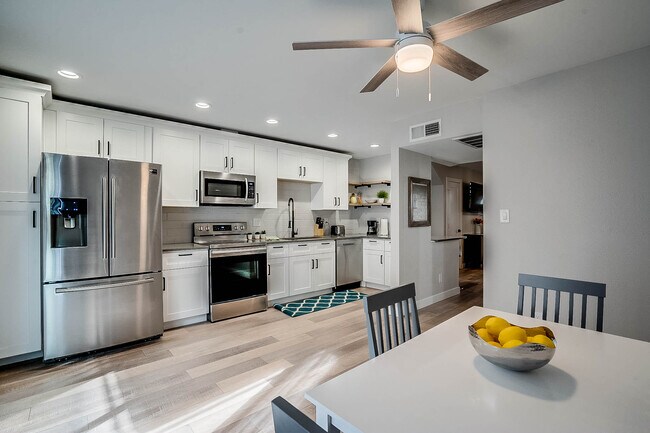 Photo - 4848 N Woodmere Fairway Unit 2