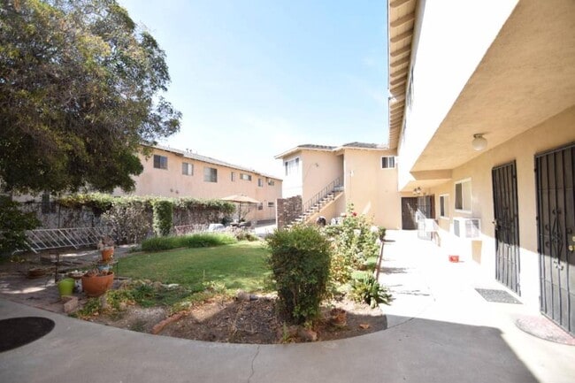 Photo - 2.0 bedroom in West Covina California 91723 Unit 6