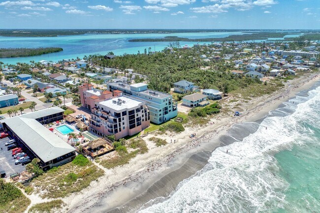 Photo - *Annual* Beautiful Beachfront!