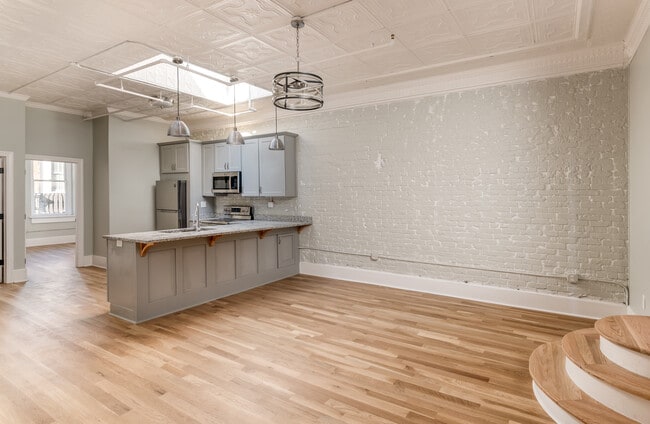 Photo - 138 N Jackson St Unit Suite 2