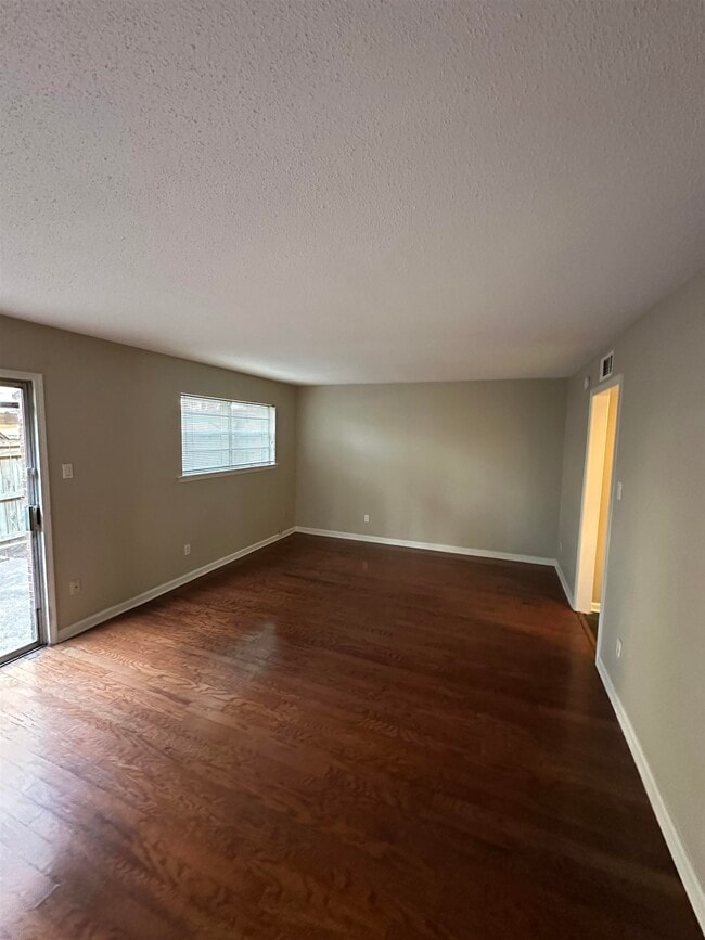 Photo - 443 N Highland St