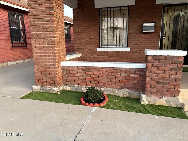 Photo - 3418 Pershing Dr