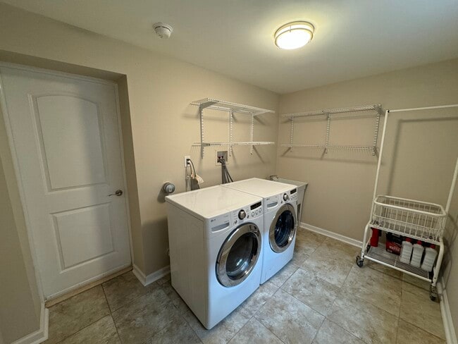 Photo - 2627 E Huntingdon St