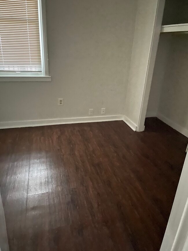 Unit #2 - 516 Center Ave Unit 2