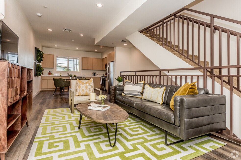 2BR, 2.5 - 1063 SF