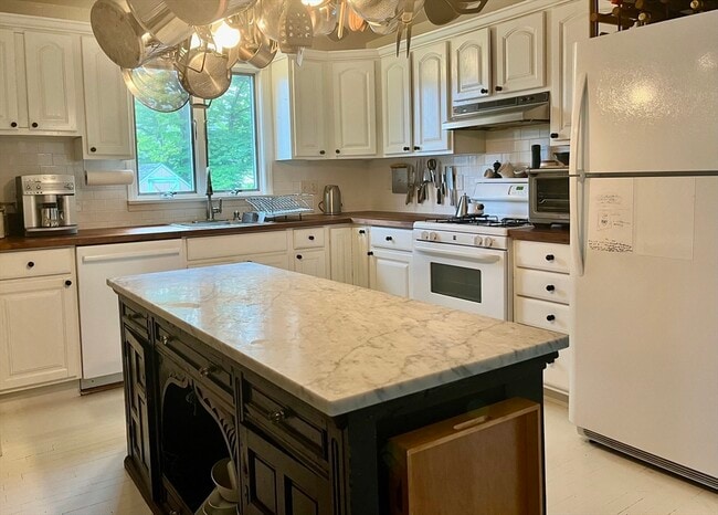 Photo - 5 High St Ct