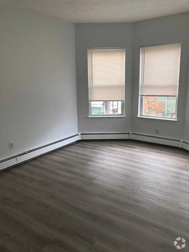 Building Photo - 48 Berkshire St Unit 3 Rental