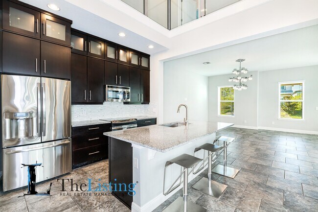 Photo - 8555 Pinter St