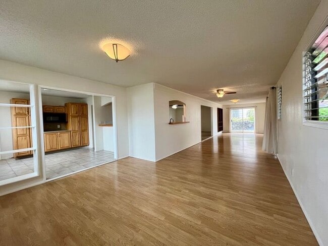 Photo - Mililani Town: 4 bed, 2.5 bath House with Den and Large Patio