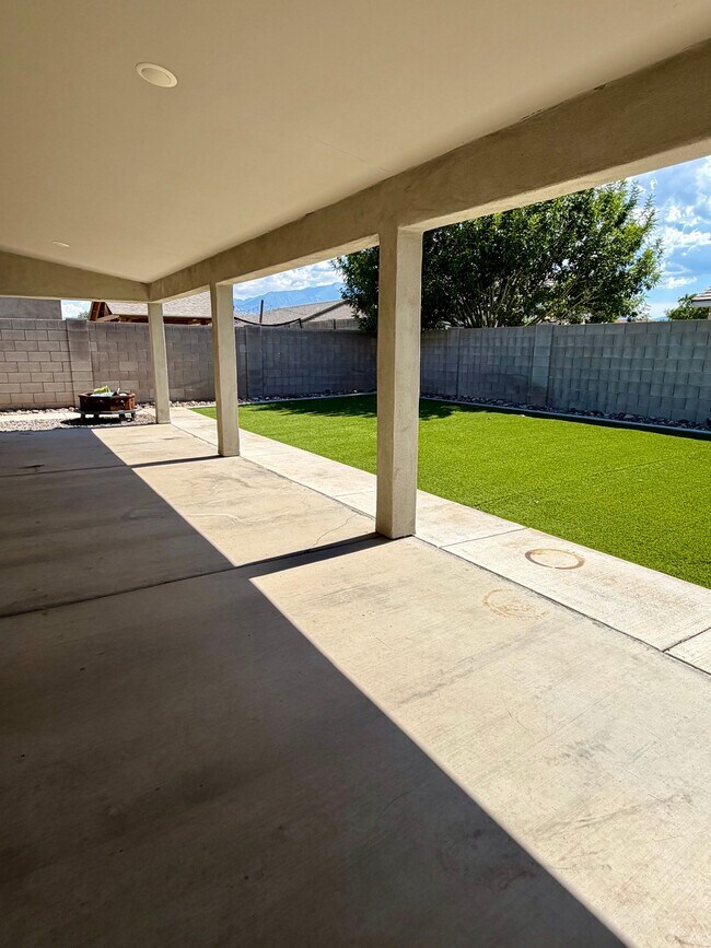 Photo - 1936 N Eloisa Ln
