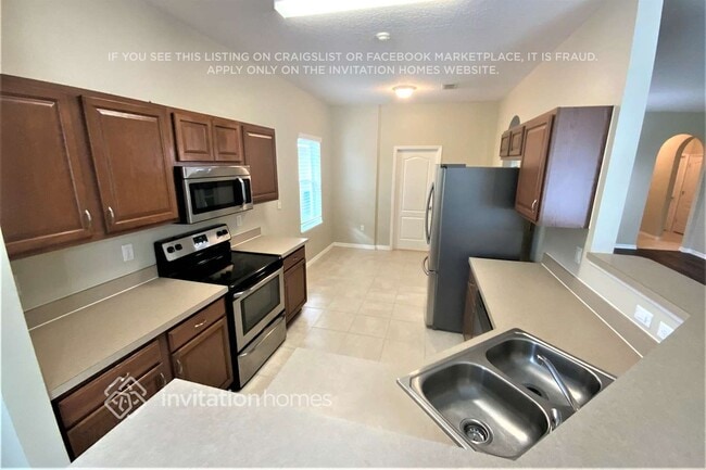 Photo - 3155 Burdock Ave