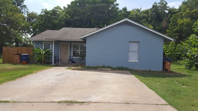 Front of Duplex - 904 Bret Ln