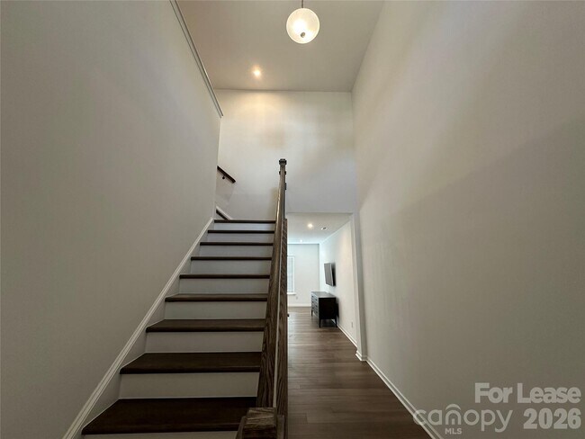 Photo - 13010 Rover St