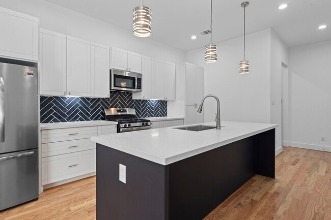 Photo - 2022 Thonig Rd