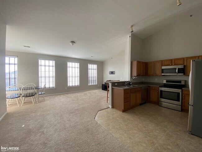 Photo - 14285 Vauxhall Dr