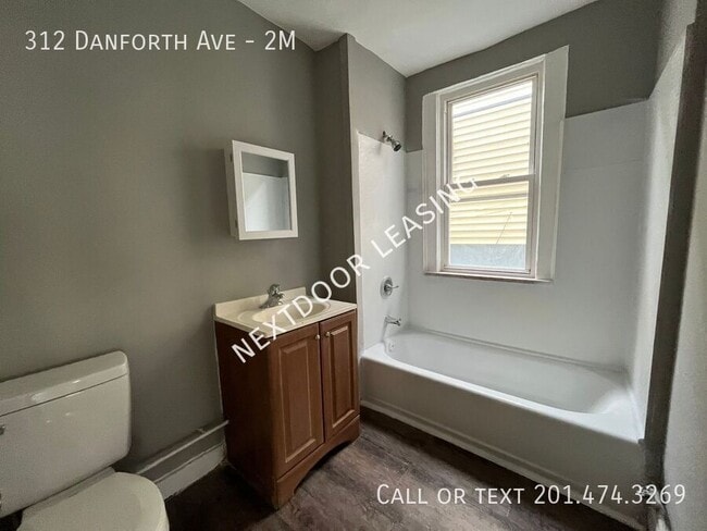 Photo - 312 Danforth Ave Unit 2M
